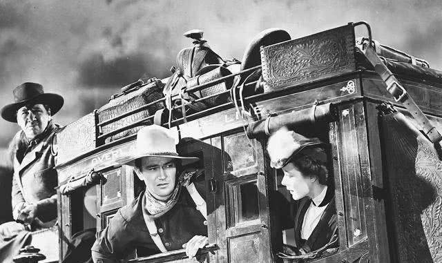 《羊脂球》丨卑鄙是卑鄙者的通行证,高尚是高尚者的墓志铭