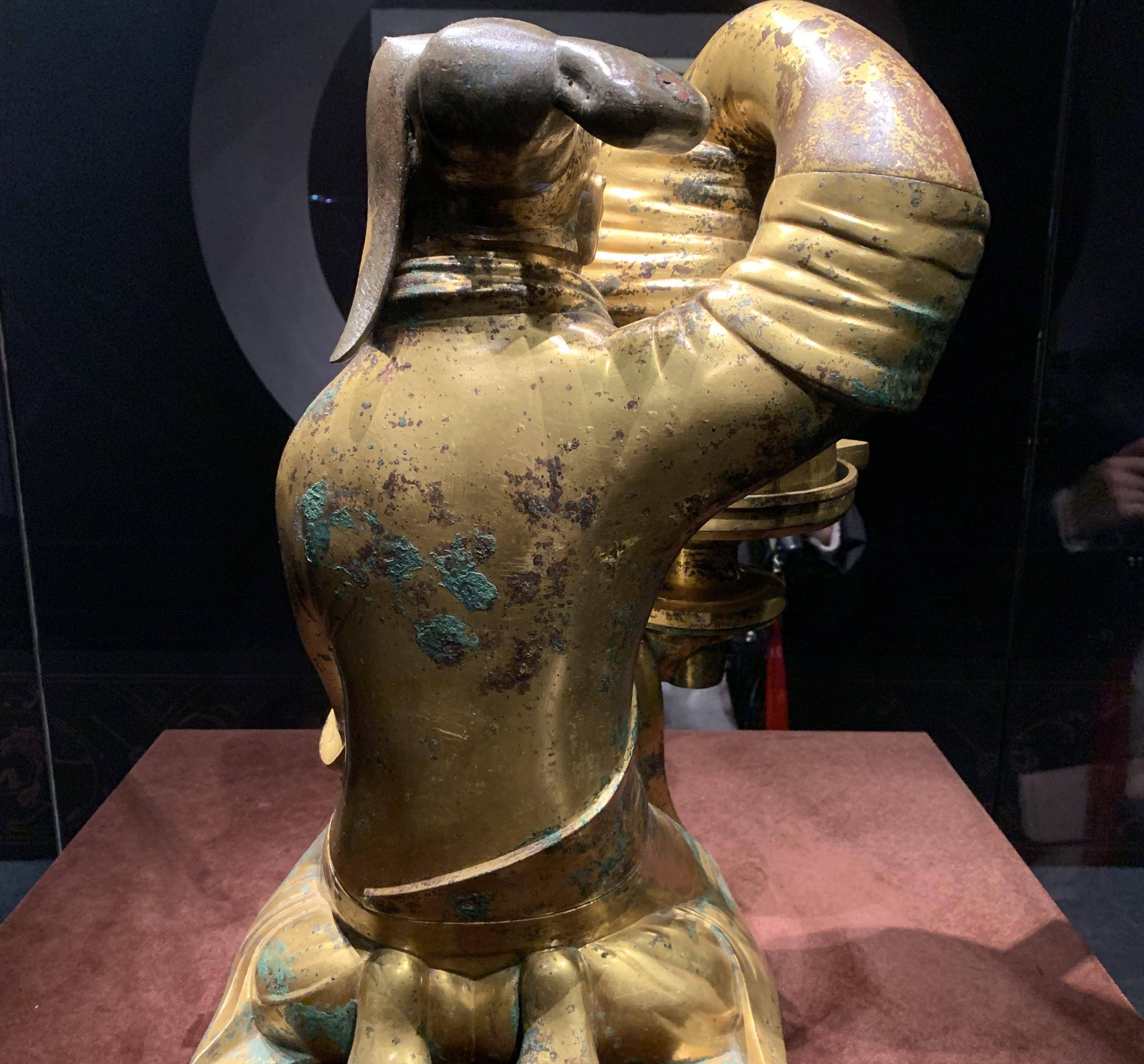 炮声惊醒刘备先祖墓,防盗措施严密,考古出土首套完整的金缕玉衣