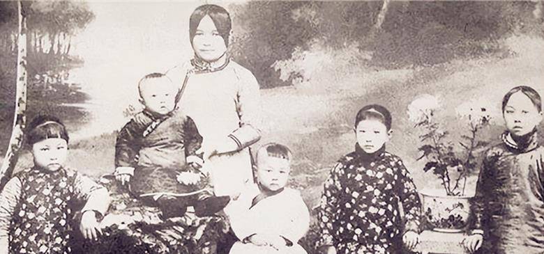 民国名女陆英:十里红妆,15年婚姻,9个孩子,却修不出好结果