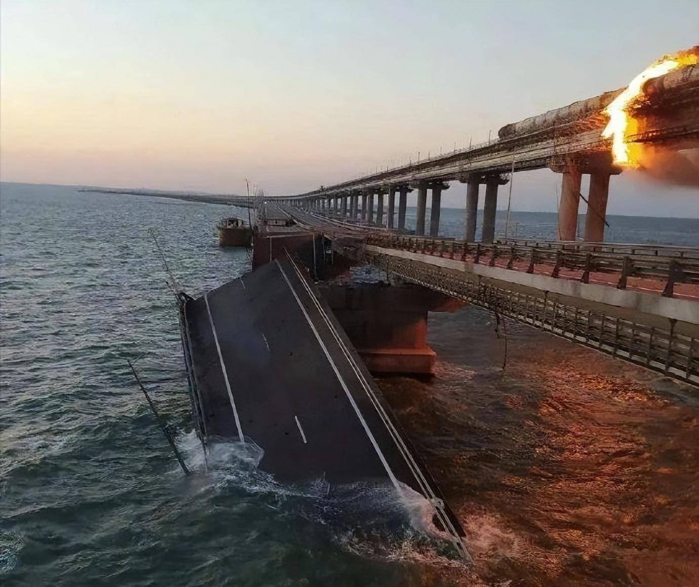 刻赤海峡多宽图片