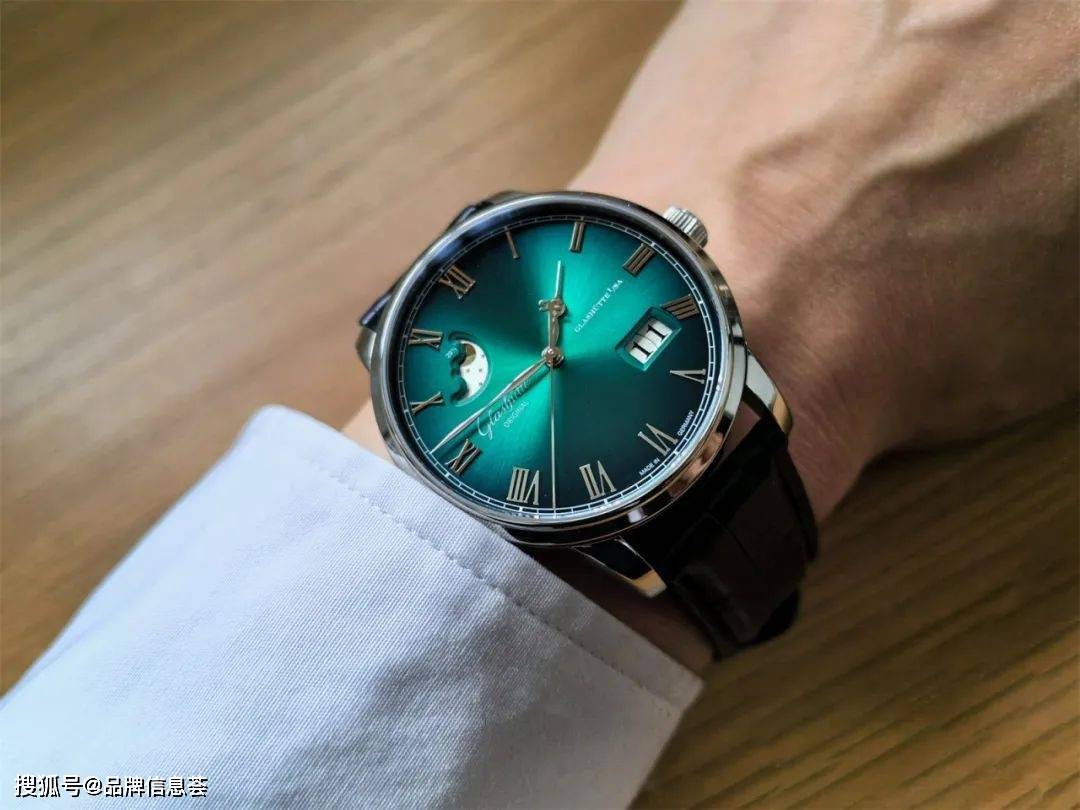 买高级机械表,千万不要太冲动_格拉苏蒂_日历_月相