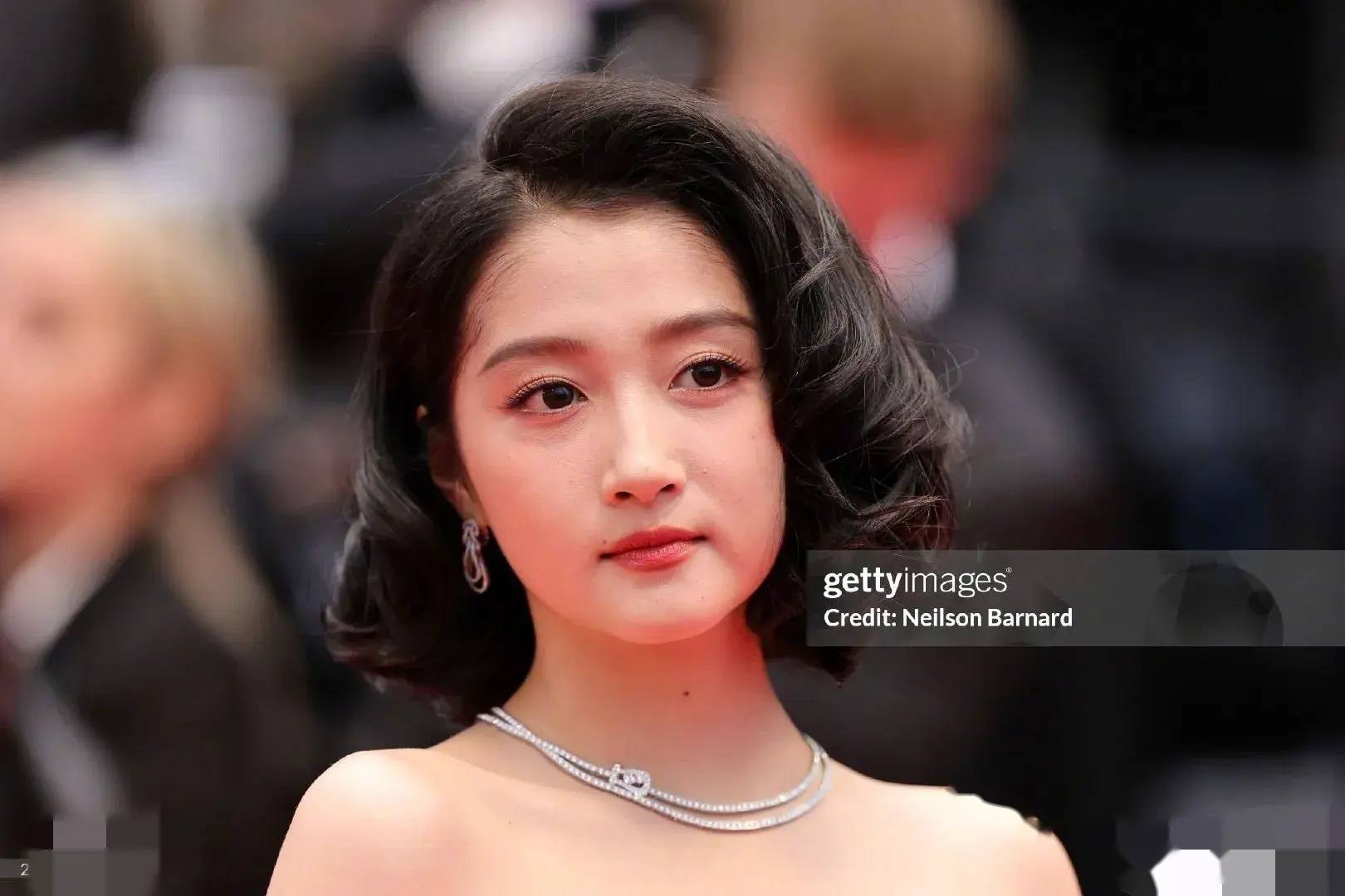 巩俐也没想到:戛纳请一堆明星大咖,被一个"八线"网红抢尽风头