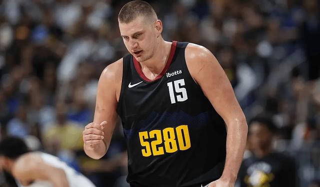 约基奇创nba历史纪录,全场0失误狂轰40 70分!