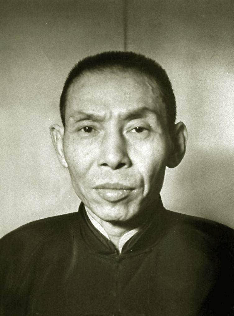 2003年杜月笙墓地:没人打扫,破败不堪,青苔爬满了走道_蒋介石_李开明