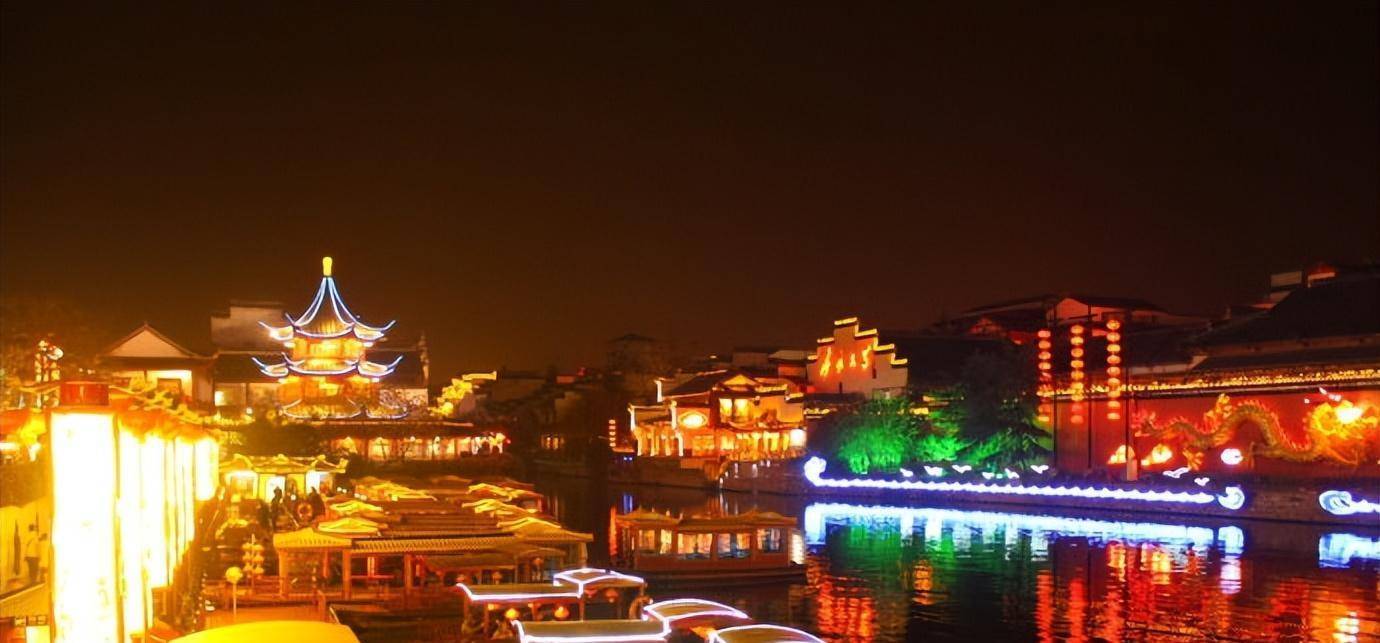 明故宫等;民国建筑:中山陵,总统府等;红色之旅:侵华日军南京大屠杀