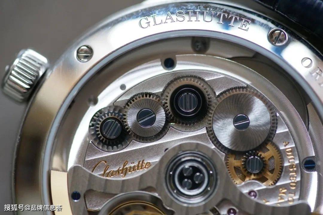 买高级机械表,千万不要太冲动_格拉苏蒂_日历_月相