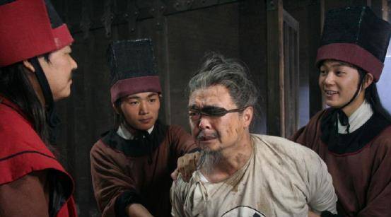 再加上在数年前的吕留良案中,靖州秀才曾静以岳钟琪岳飞后人的身份