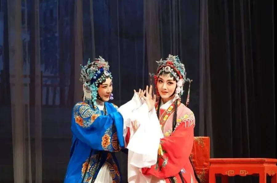 "传唱经典 越音绕梁"被称为中国歌剧的剧种,开口就把人带到江南