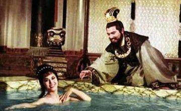 古代最恐怖的一种酷刑刑具,让很多女子苦不堪言,如今家家具备