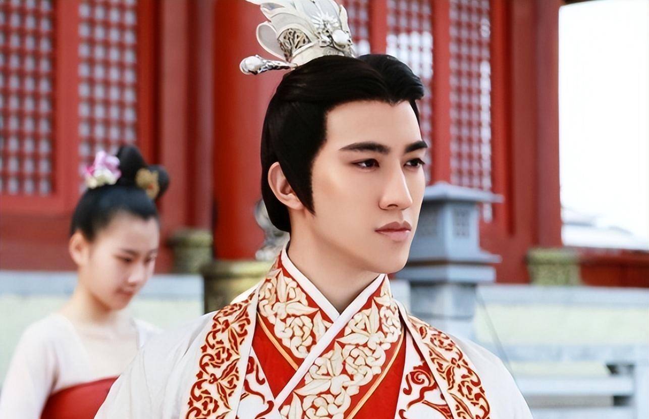 李恪不仅是庶出,关键是他的生母还是隋朝皇室弘农杨家的后人.