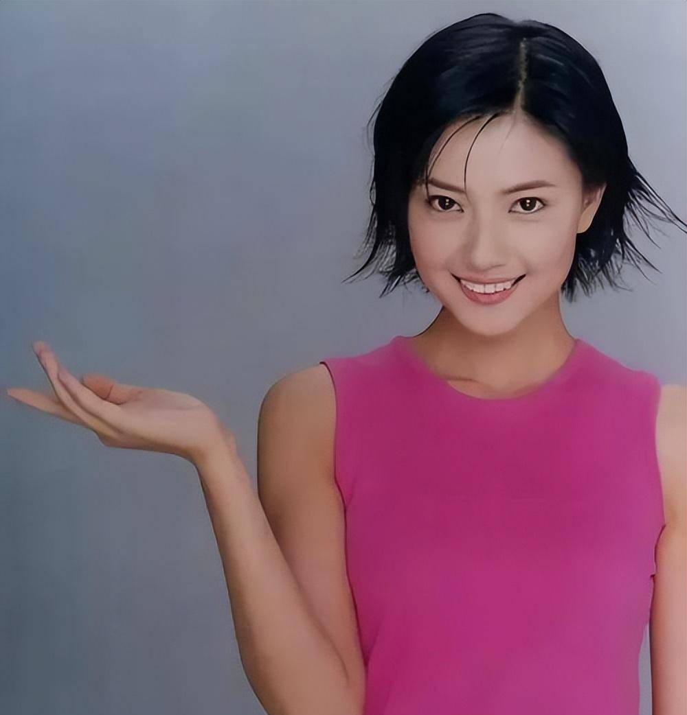 于小伟:和高圆圆恋爱,出道23年不火,娶平凡妻子也幸福