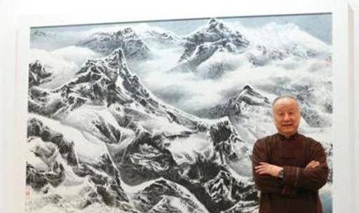 杨振宁办公室陈列:范曾的字,清华的黑水晶,台湾名家的雕塑绘画