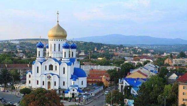 苏联解体后,为何卢甘斯克州经济不断倒退呢?