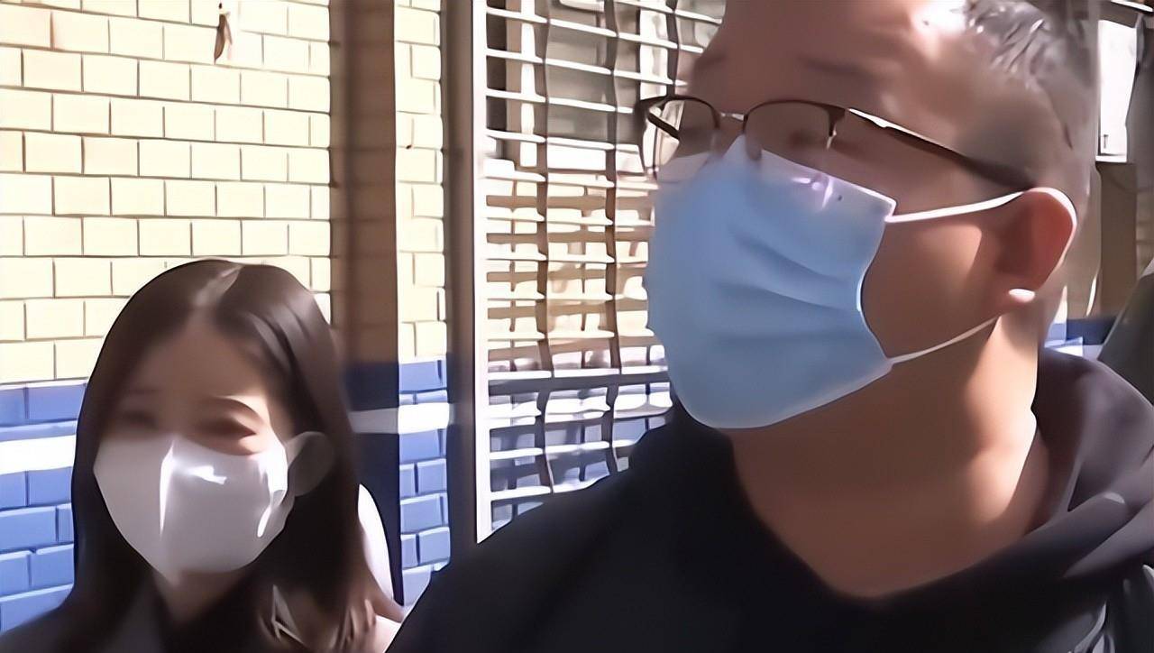 回顾男员工被女老板疯狂追求,拒绝多次,女老板:不谈恋爱就开除