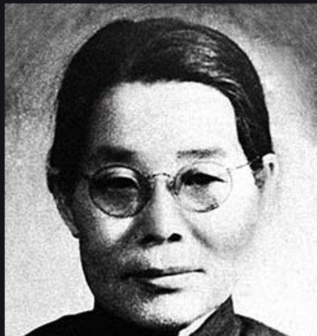 随后,李少敏安排了胆大心细的"铁老虎团"大队长孔元率领奉命少数部队