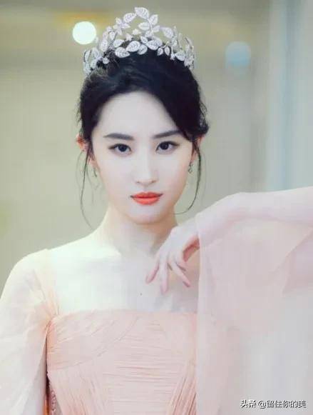 陈乔恩郑爽白百合杨颖古力娜扎舒淇马伊琍佟丽娅刘亦菲