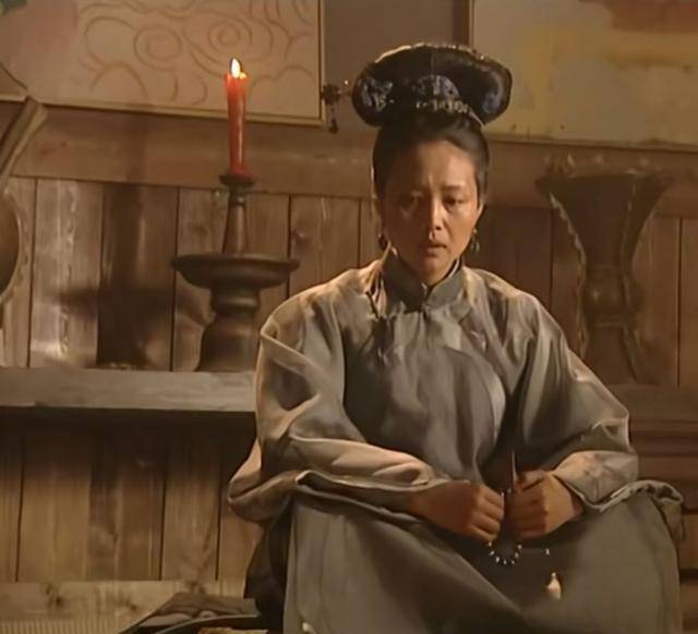 苏麻喇姑被活埋之前,为什么太监要往她的身上撒石灰