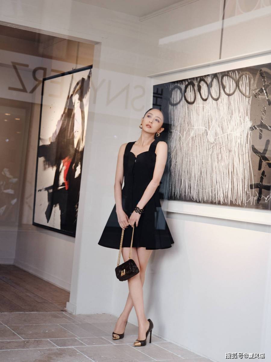 法国街头偶遇佟丽娅 墨镜一戴,摩登女郎上线 戛纳之行