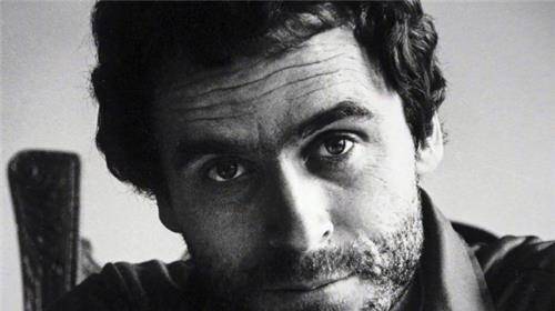 美国史上最疯狂的杀人魔,5年残害近百少女,故事还被拍成电影_泰德