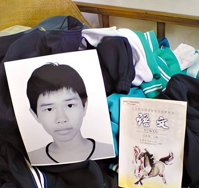 2008年,广州初中生失踪9天离奇变成骨架,校服还完好穿