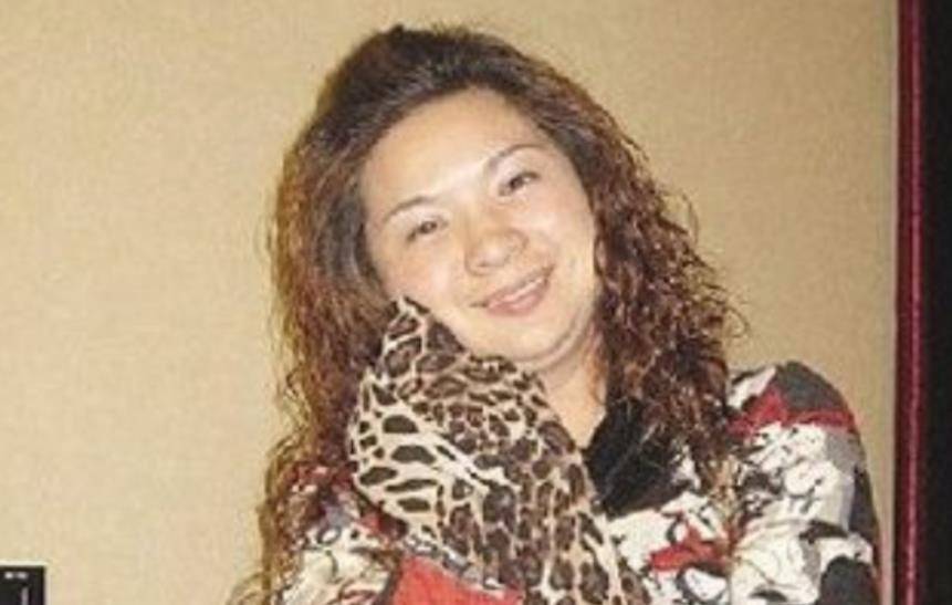 亿万富婆李宝华,买千万游艇打60万美体针,被抓后:我终于解脱了