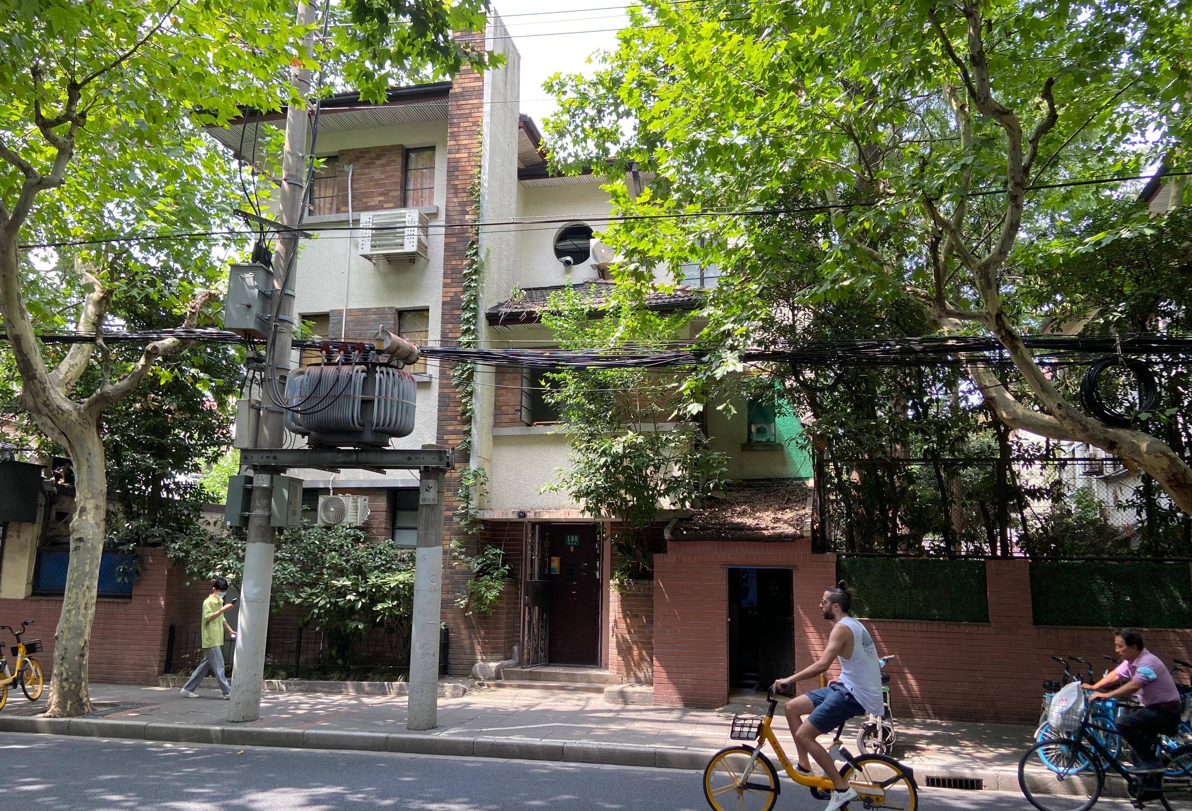 烟云笼罩,繁华褪色,网红富民路,从上海传奇的中心归于沉寂