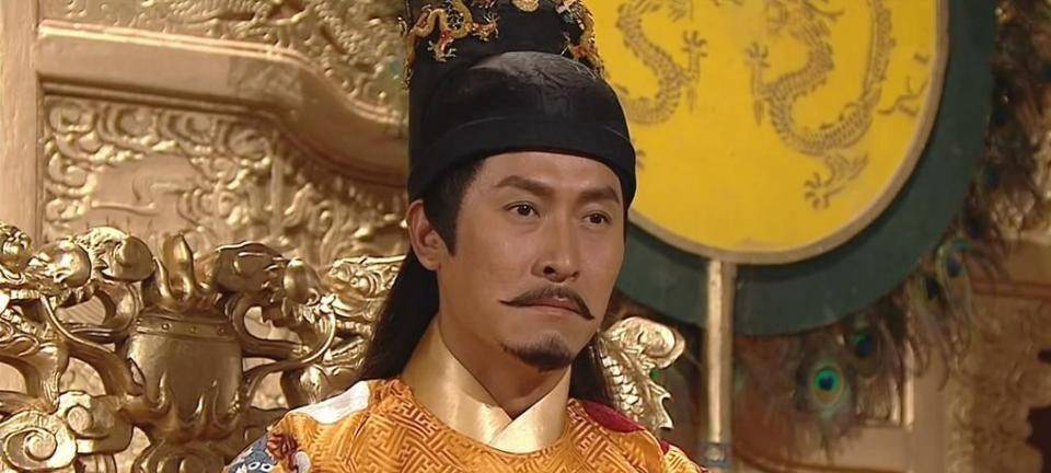 朱棣登基后,如何对待大哥朱标儿子?两人被贬为庶人,一人被烧死