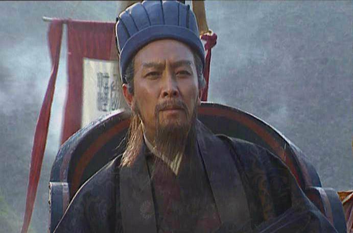 荀彧明明对汉朝忠心,却为何要跟着曹操混?实情令人唏嘘感慨