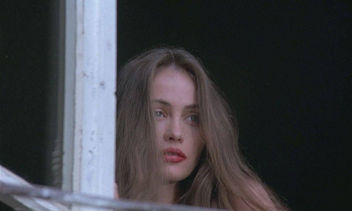 艺术成分很高!艾曼纽·贝阿的3部献身电影,养眼又迷人