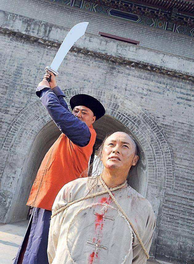 同犯太监出城罪,为何安德海人头落地,李莲英却被大加赞赏?