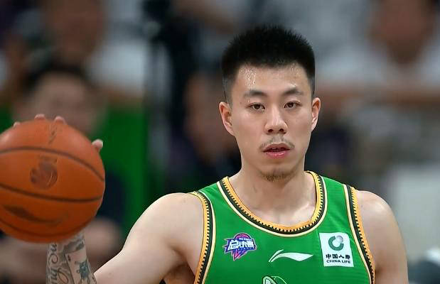 不同身份的调侃差别!四川主场dj和新疆解说遭重罚