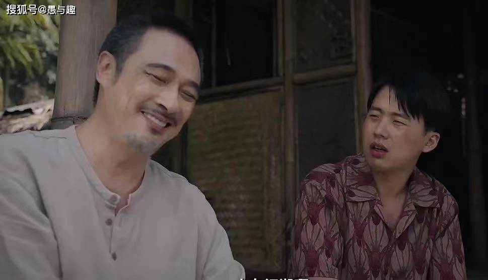 三边坡是一个鱼龙混杂三不管的地方,一个繁茂与衰败并生的斑驳之地.