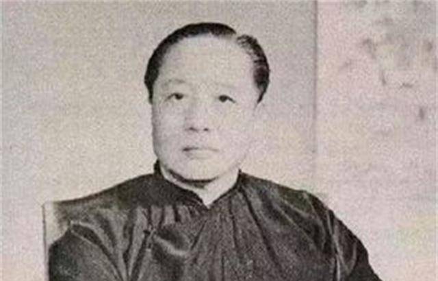 丈夫娶17岁丫鬟,妻子抑郁而终,丫鬟成正室,晚年后悔了还被抛弃_溥儒