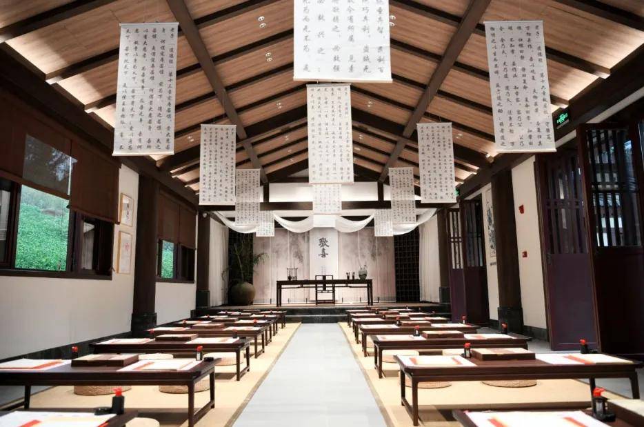 到彭祖山景区,学习彭祖导引术,打卡彭祖书院,感受彭祖长寿养生文化