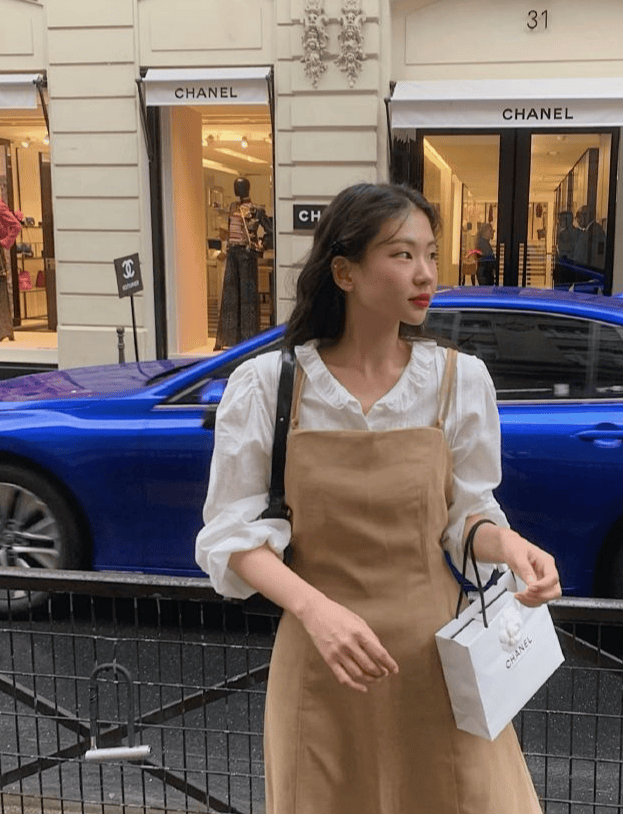 ins时尚博主kimehwa的甜美攻略:清新元气穿搭指南