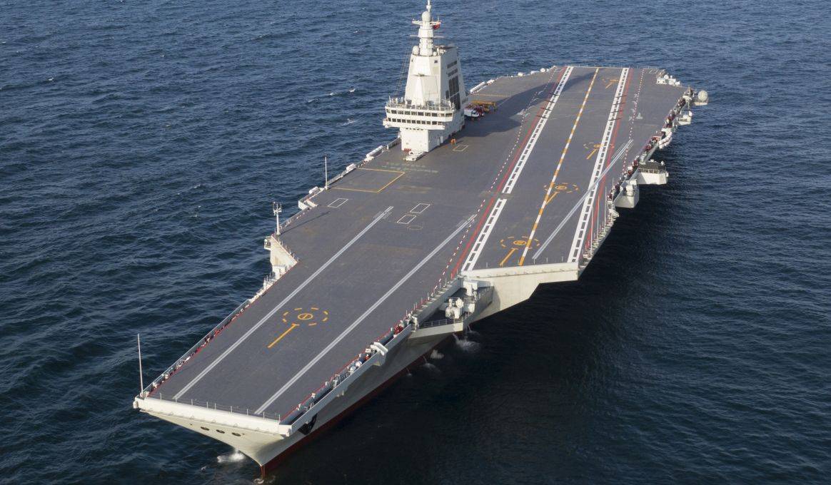 印度防长许诺将建3航母,印媒:航母扩军,对标中国!