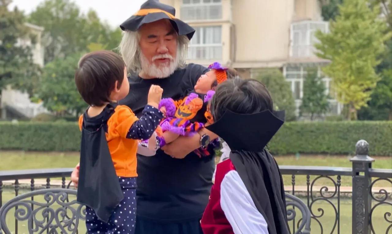 混血儿子马丁身份成谜?71岁张纪中首次承认,是妻子和老外所生