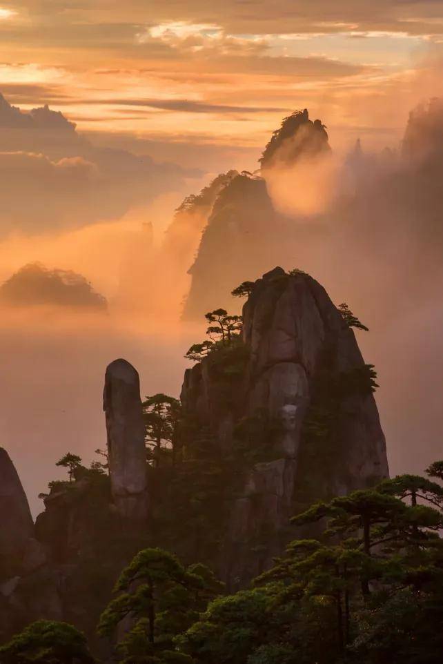 冰爽夏季2024年来黄山避暑/邂逅一场日出云海,日落晚霞,银河星轨的