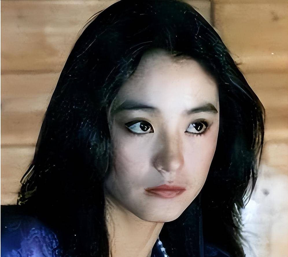 内地寻亲,有人潸然泪下,有人直接领身份证定居_任贤齐_林青霞_大陆