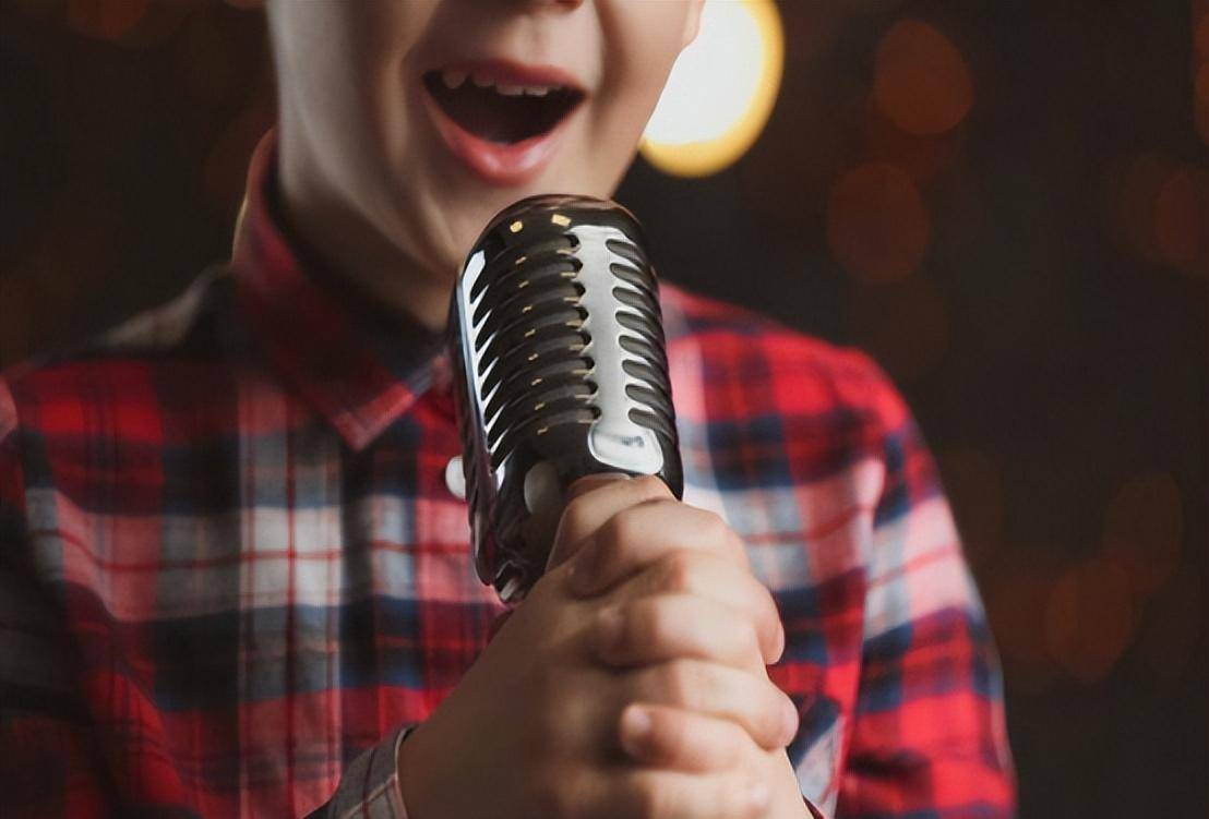 为走红花120万上星光大道惨遭淘汰,负债后怒揭黑幕,如今后悔吗?