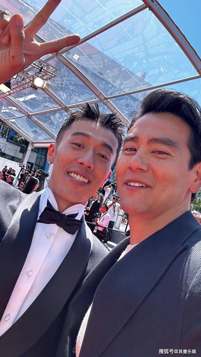 彭于晏戛纳众星合影曝光,扮鬼脸萌态尽显,大男孩气质引热议!