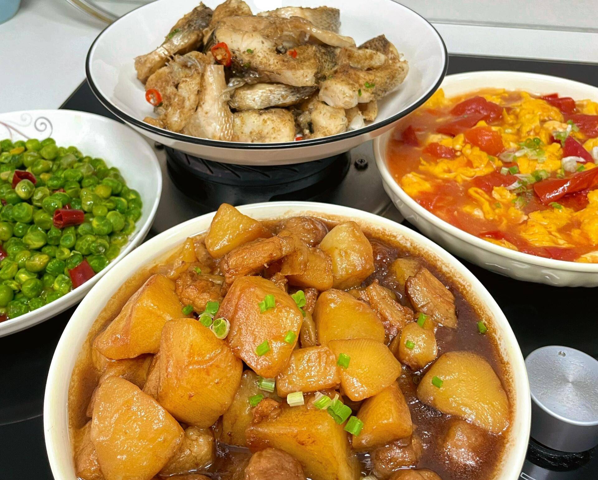 我家三口人的午餐,4个家常菜,成本不到40块,网友:实惠接地气