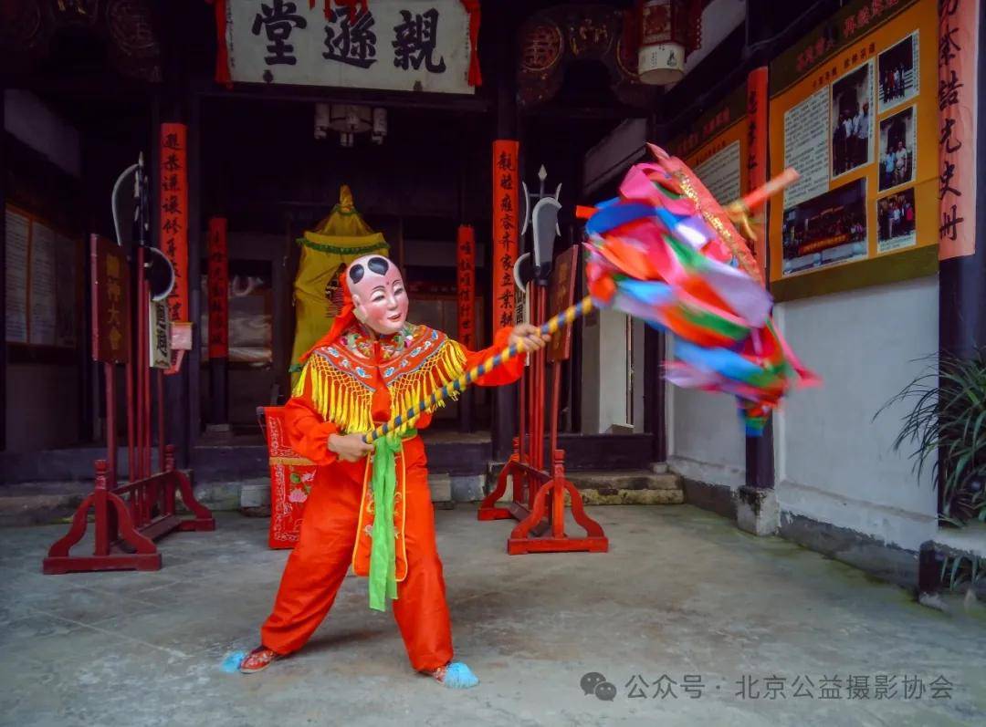 《苦读》摄影:布代m(藏族)全国光影助学工程六校区高中二年级(青海)