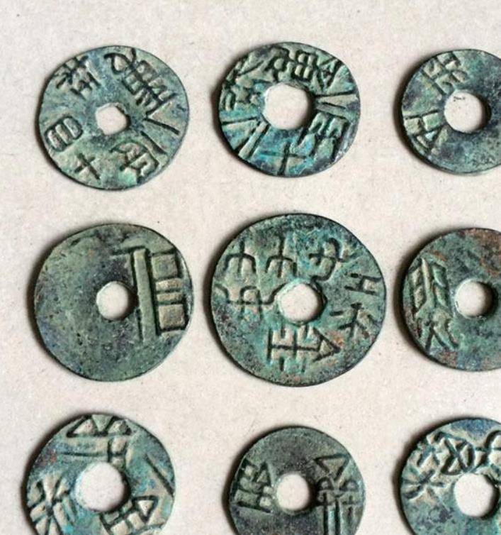 中国最早的货币是什么时候出现的?探析金属铸币的起源与发展历程