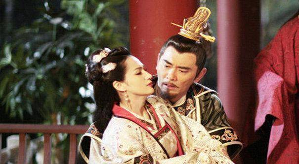 杨广为何要非礼宣华夫人?是不是出于对皇位的考虑?还是其它原因