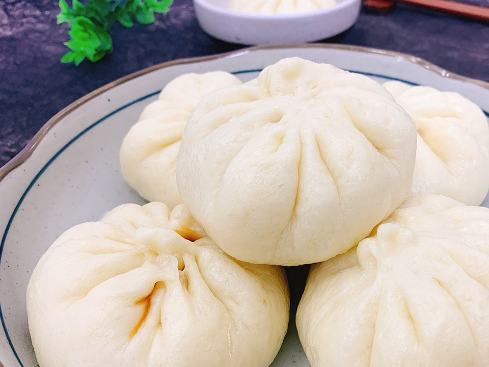 发面时,千万别只加酵母,多加这两样,分分钟发满盆,还特别松软_包子