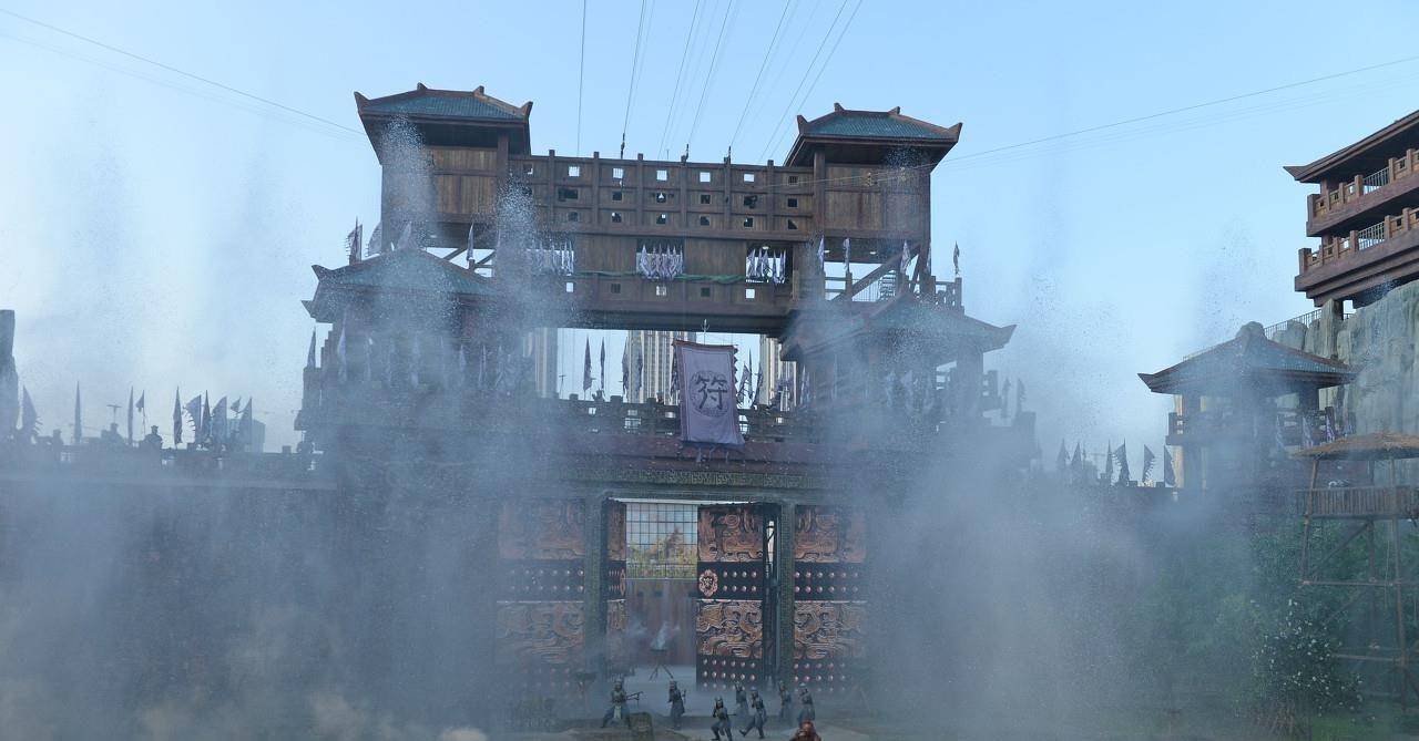 汉武帝采纳主父偃的建议,在河南地设置朔方,五 原两郡,并筑朔方城,移