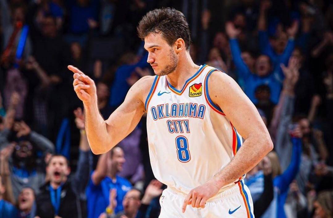 达尼罗·加里纳利,首轮第6顺位被纽约尼克斯队选中,虽然生涯没有什么