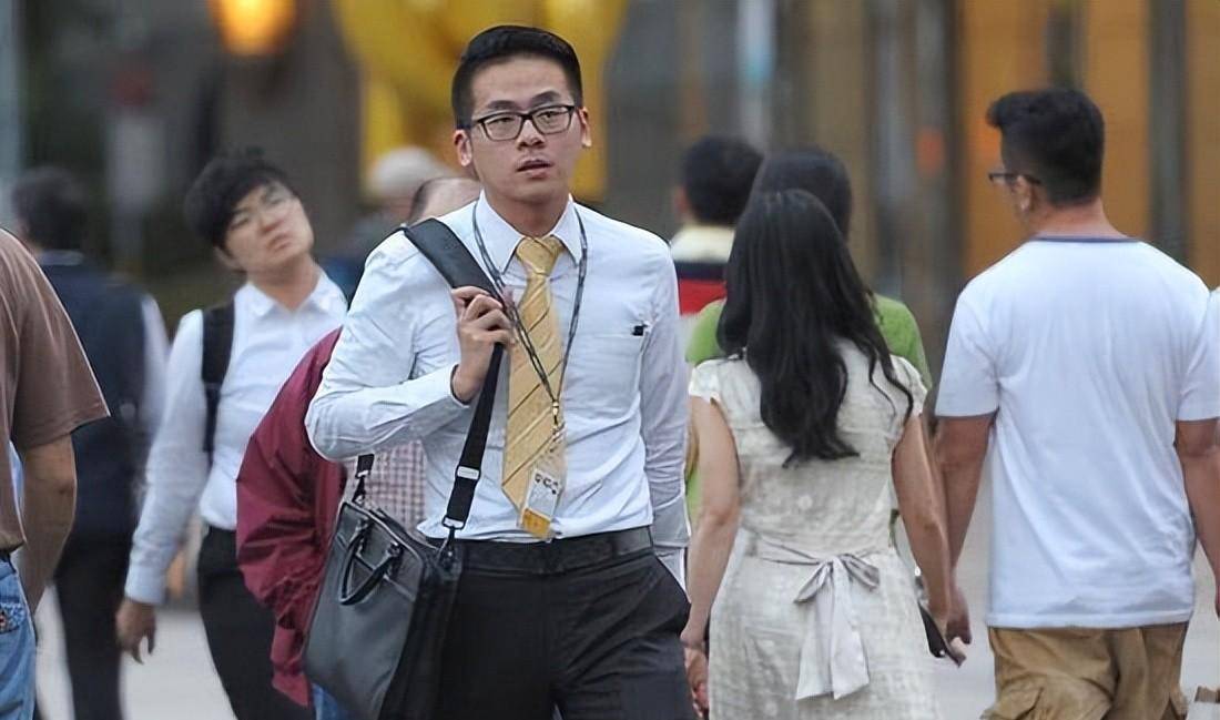 2002年台湾富商之女移植罪犯心脏后,判若两人,为争家财变身狂魔