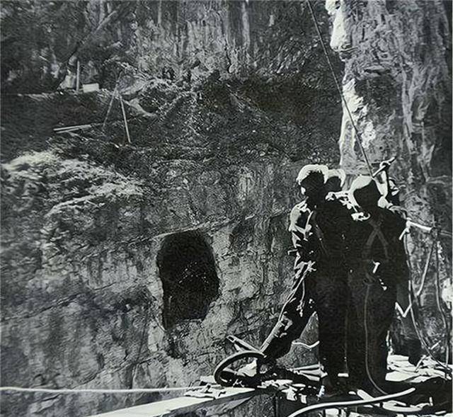 铁道兵熊汉俊被埋于桥柱,火车经过为其鸣笛30秒,真相并不是这样